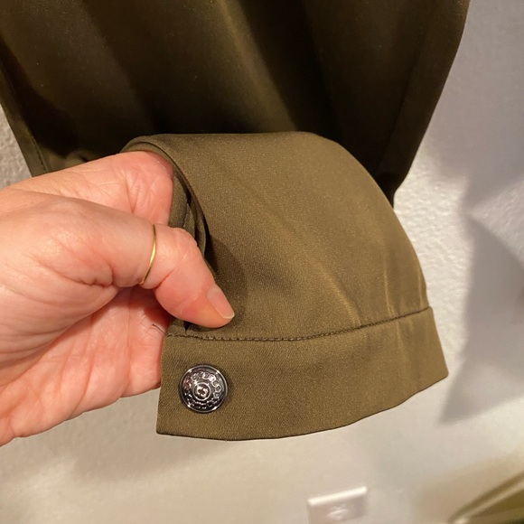 Diane Von Furstenberg. Silk olive green trousers. - Picture 4 of 11